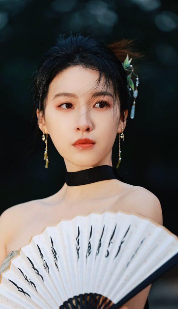 "上海外滩夜景，象征着包养关系的开始与结束"