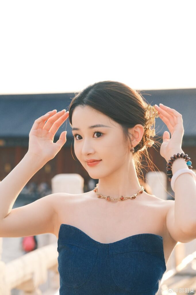 "包养经济模式的图表和数据分析"