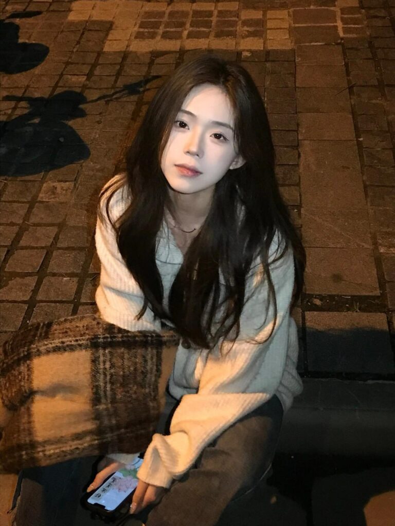 "包养攻略指南封面图，展示如何找到靠谱的金主和优质的包养对象"