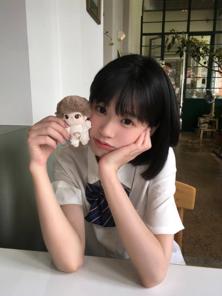 "一位金主正在计算包养的经济预算"