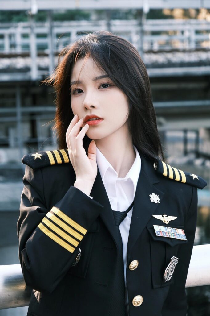 "包养微信群截图传播"